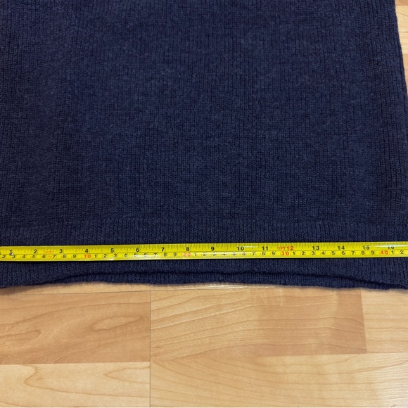 Best Made Co. Guide Sweater - Men's Size Small (100% Wool & Waxed Cotton) - Picture 10 of 12